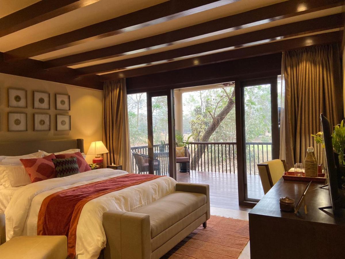 Miraaya Wellness And Golf Resort Chitwan Dış mekan fotoğraf