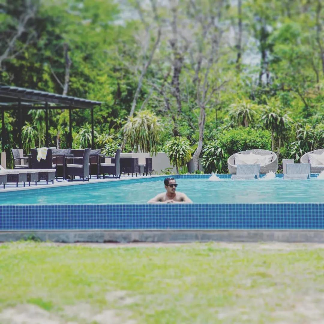 Miraaya Wellness And Golf Resort Chitwan Dış mekan fotoğraf