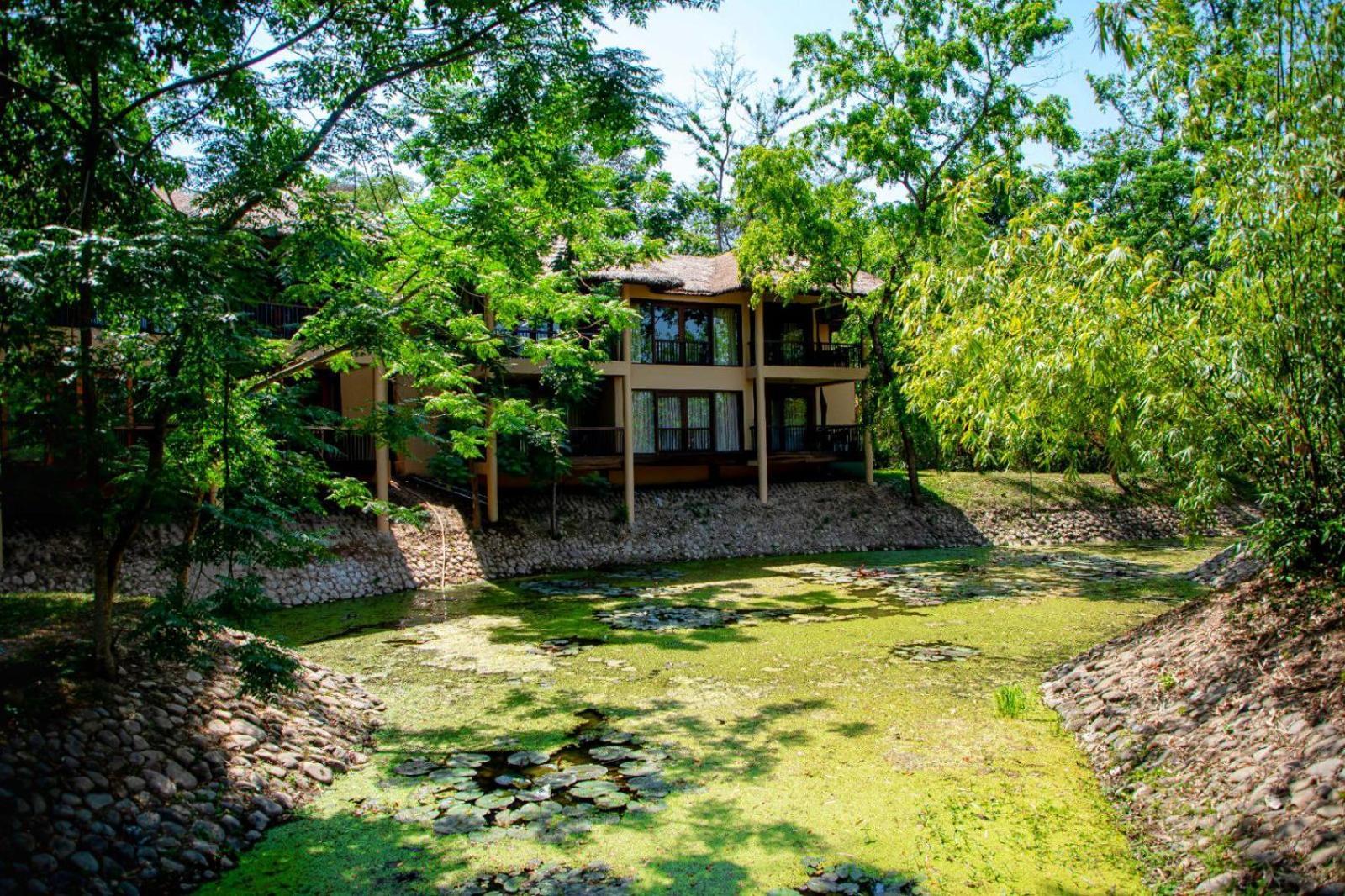 Miraaya Wellness And Golf Resort Chitwan Dış mekan fotoğraf