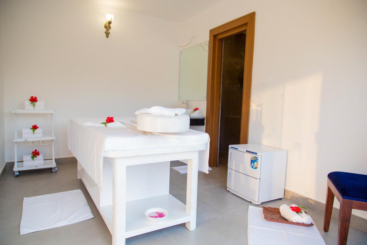 Miraaya Wellness And Golf Resort Chitwan Dış mekan fotoğraf