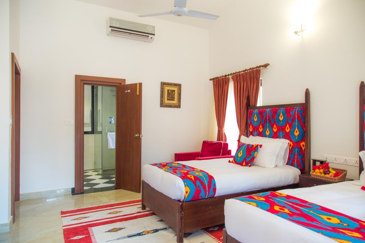 Miraaya Wellness And Golf Resort Chitwan Dış mekan fotoğraf