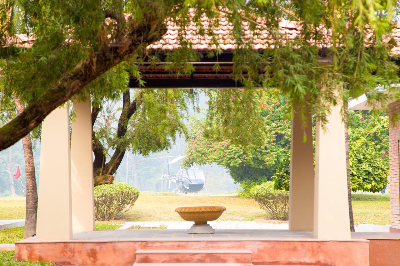 Miraaya Wellness And Golf Resort Chitwan Dış mekan fotoğraf