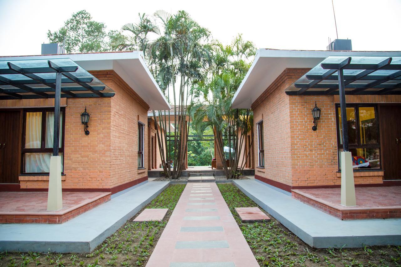 Miraaya Wellness And Golf Resort Chitwan Dış mekan fotoğraf